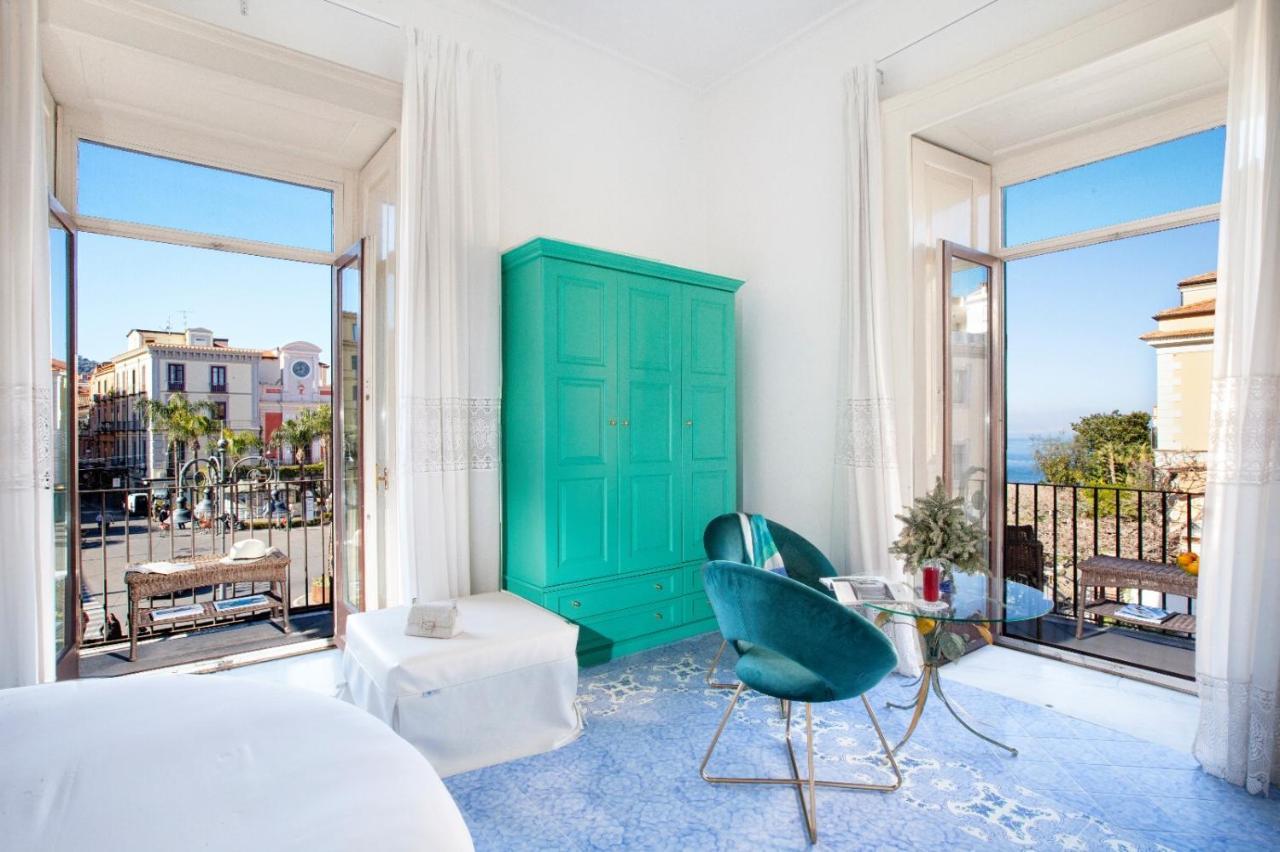 Piazza Tasso B&B Relais ซอร์เรนโต ภายนอก รูปภาพ