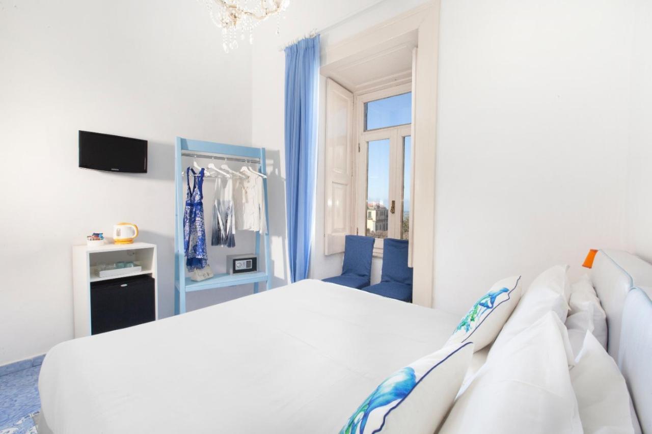 Piazza Tasso B&B Relais ซอร์เรนโต ภายนอก รูปภาพ