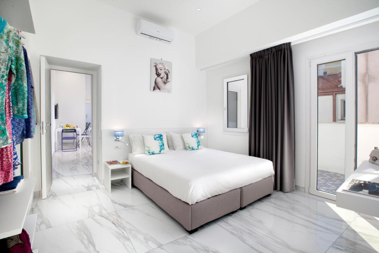 Piazza Tasso B&B Relais ซอร์เรนโต ภายนอก รูปภาพ
