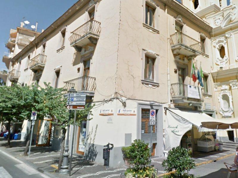 Piazza Tasso B&B Relais ซอร์เรนโต ภายนอก รูปภาพ