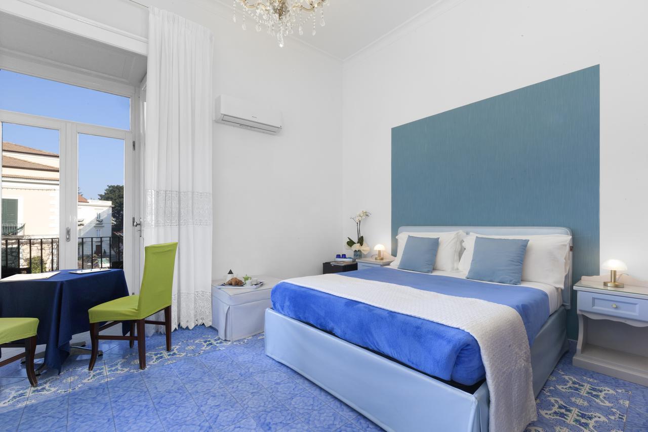Piazza Tasso B&B Relais ซอร์เรนโต ภายนอก รูปภาพ