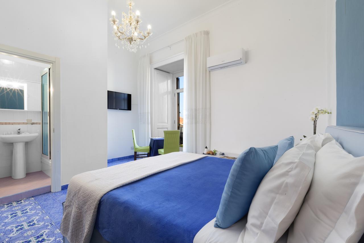 Piazza Tasso B&B Relais ซอร์เรนโต ภายนอก รูปภาพ