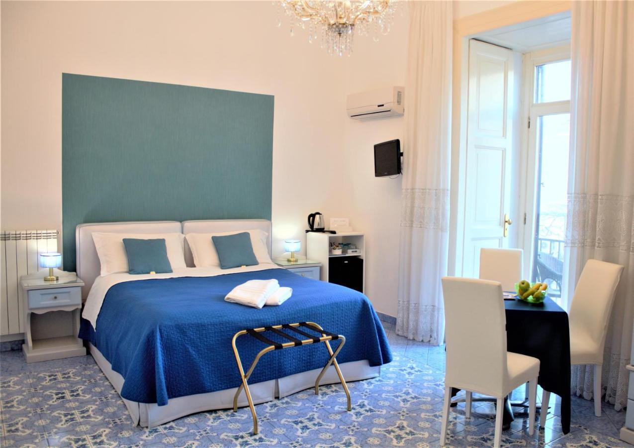 Piazza Tasso B&B Relais ซอร์เรนโต ภายนอก รูปภาพ