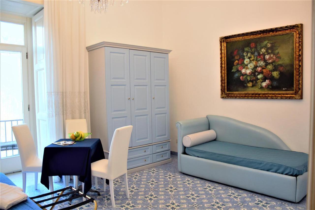 Piazza Tasso B&B Relais ซอร์เรนโต ภายนอก รูปภาพ